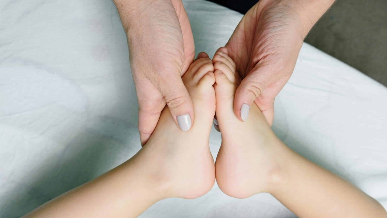 6 Tips to Help Toe Walkers: Pediatric PT’s Guide